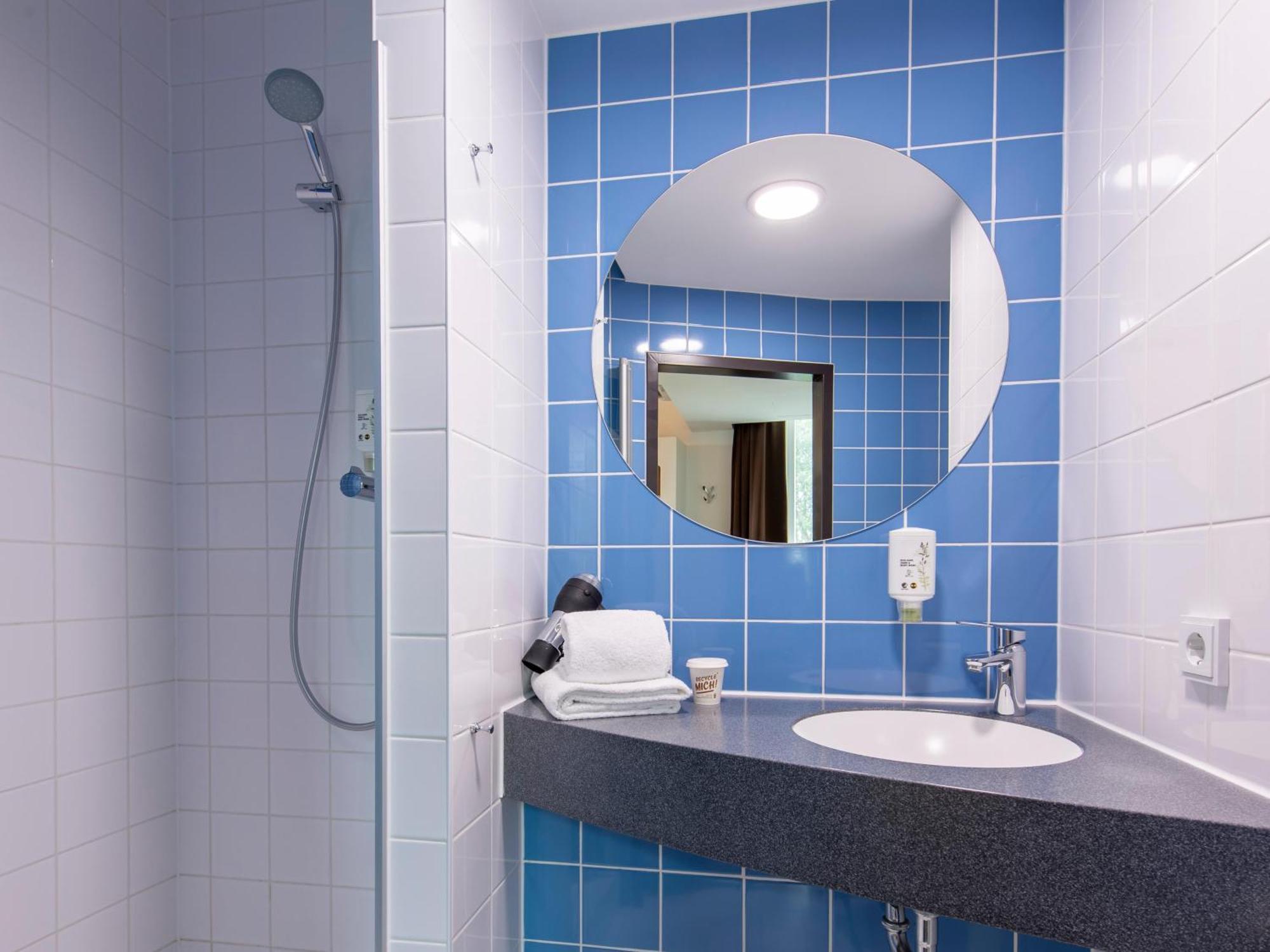 B&B Hotel Λάντσχουτ Εξωτερικό φωτογραφία