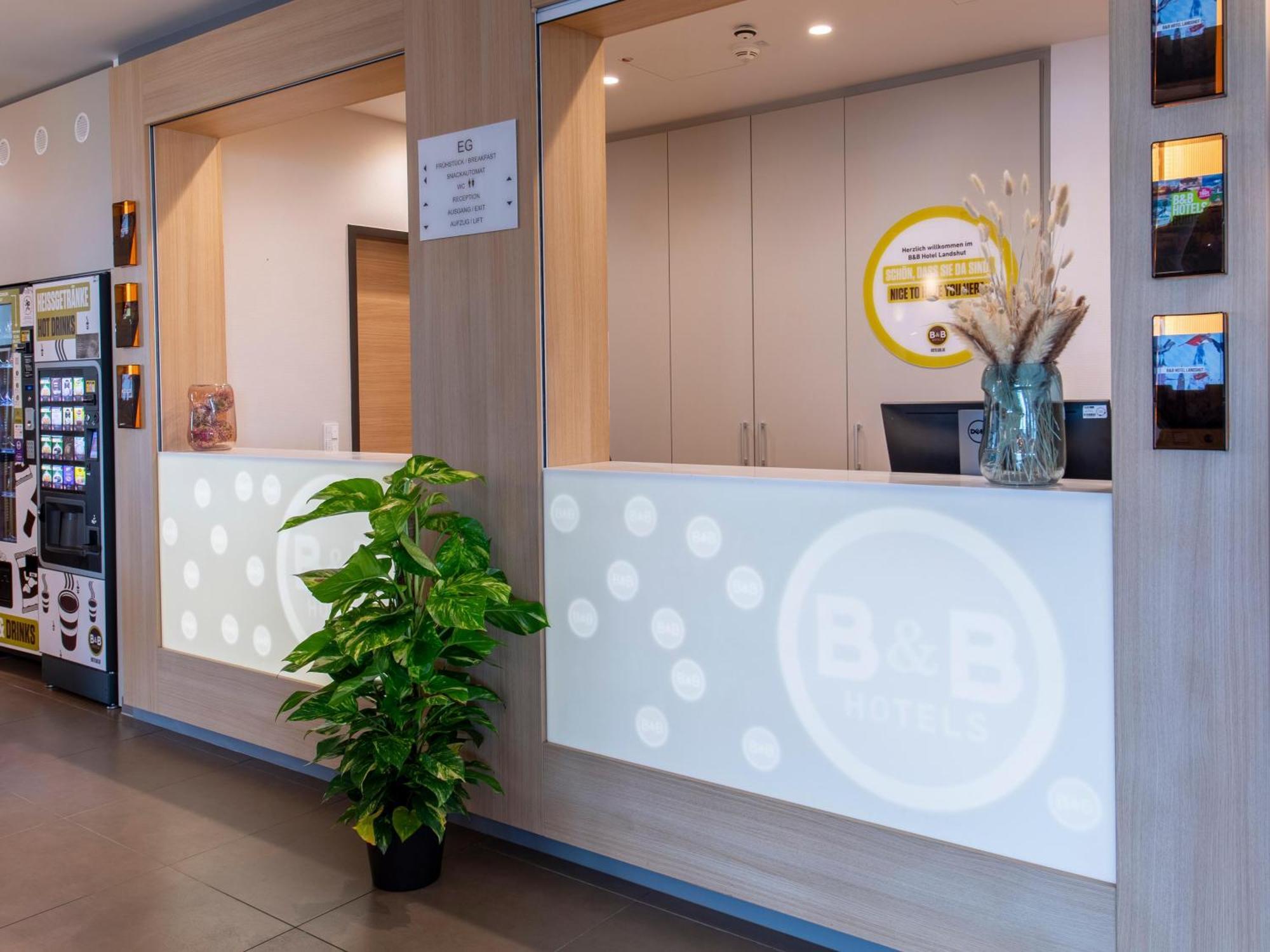 B&B Hotel Λάντσχουτ Εξωτερικό φωτογραφία