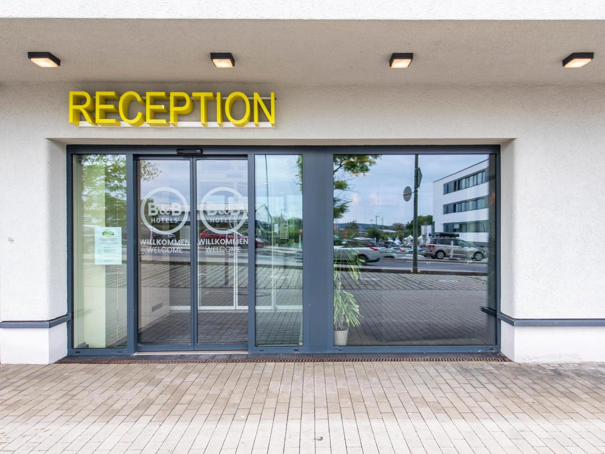 B&B Hotel Λάντσχουτ Εξωτερικό φωτογραφία